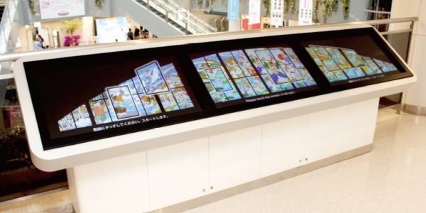 ステンドグラス見学タッチパネル
